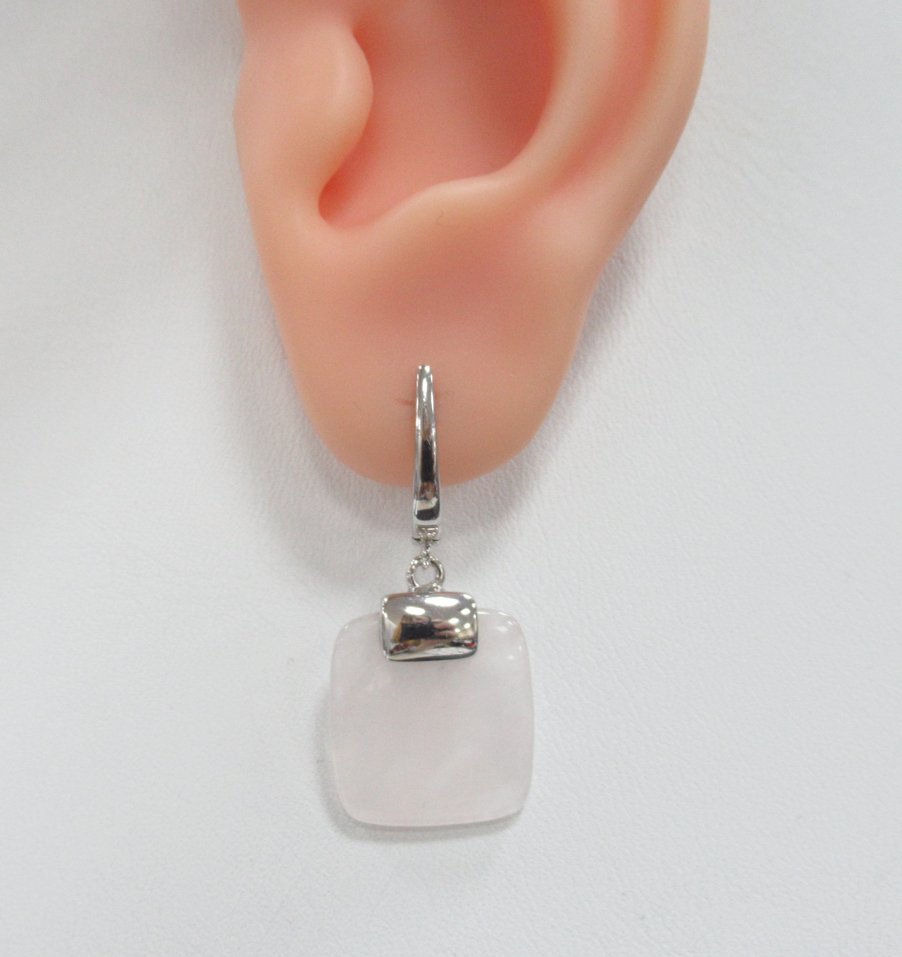 Серебряные серьги с кварцем